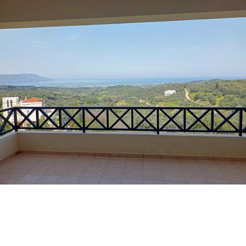 Summer House with Sea View - 6min to sea