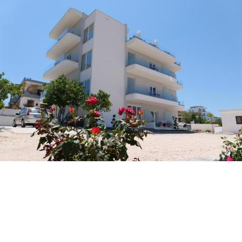 Summer Point Hotel