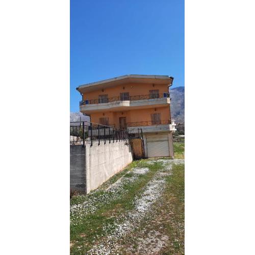 SUMMER RESIDENCE