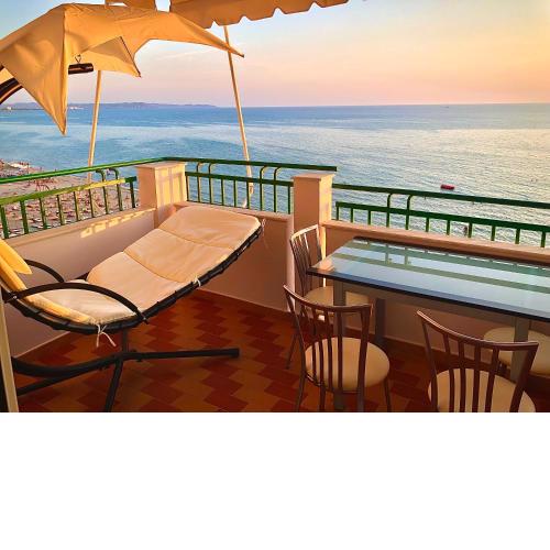 Summertime Luxury Apartment with amazing Sea View