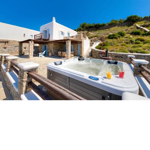 Sundance Villa with Outdoor Private Jacuzzi