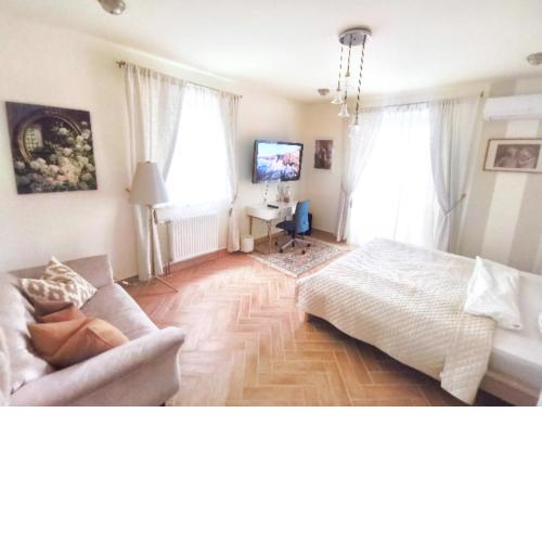Sunflower-Apartment