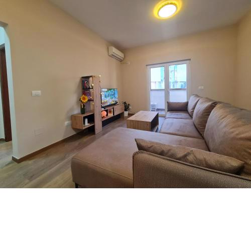 Sunflower Cozy Apartment Near Bllok Area
