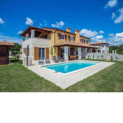 Sunlit Villa with Private Pool in Sveti Lovrec