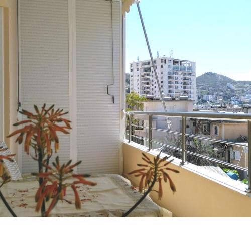 Sunny Apartment 2