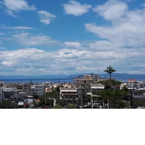 Sunny apartment 3 bd in Glyfada.