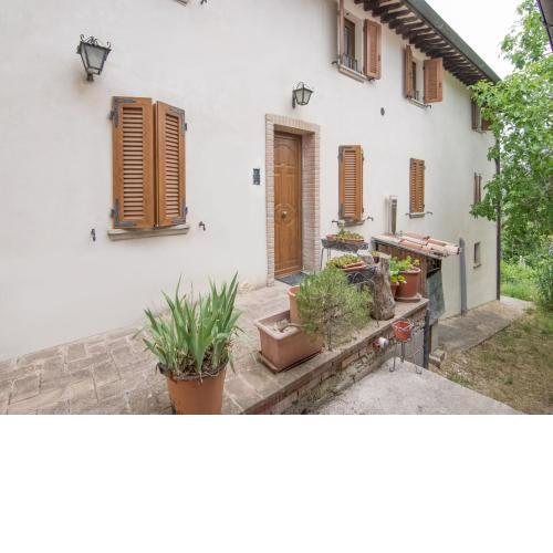 Sunny Apartment in Assisi with Garden and Terrace