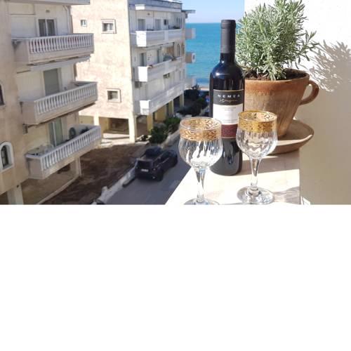 Sunny apartment with amazing sea view