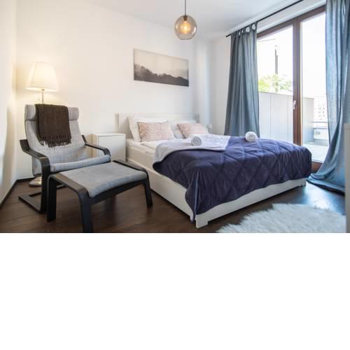 Sunny apartment with Big private terrace & BBQ by easyBNB