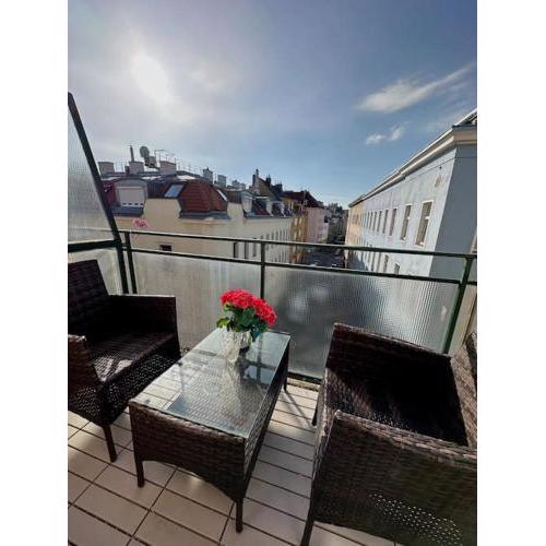 Sunny Balcony City Apartment