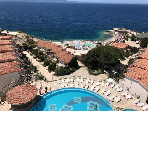 Sunny Bay Apartments