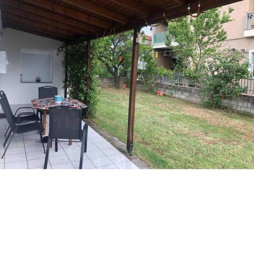 Sunny Garden House