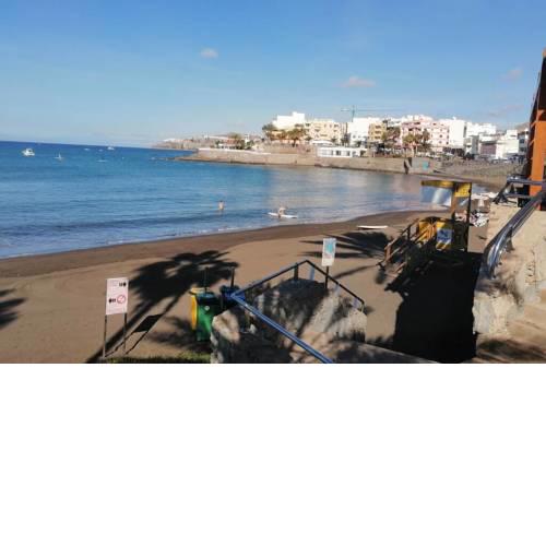 Sunny & Modern apartment 2 minutes from the beach apart 1