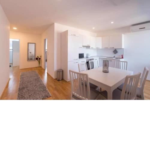 Sunny Penthouse DG I Apt 44