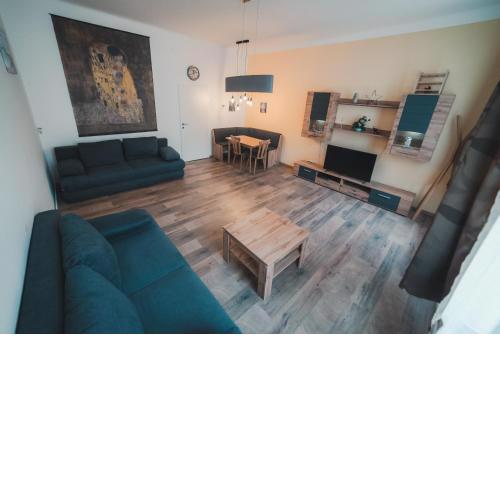 Sunny renovated Apartment close to first district