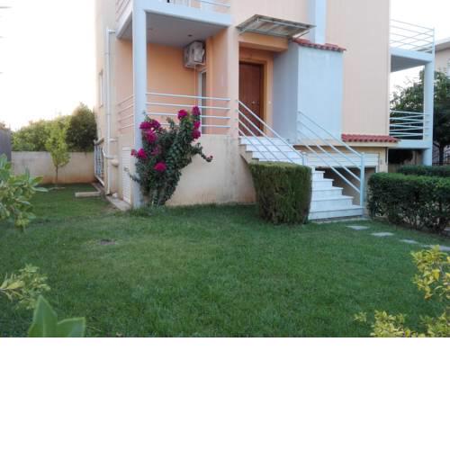Sunny spacious house with garden 5min from Nafplio