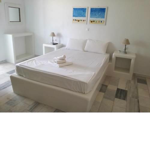 Sunny Studios Naxos