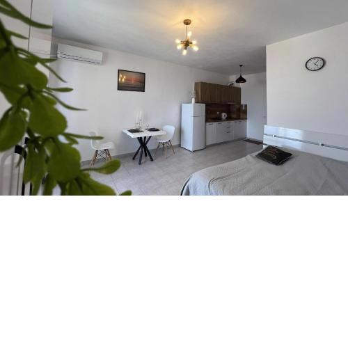 Sunrise Apartment