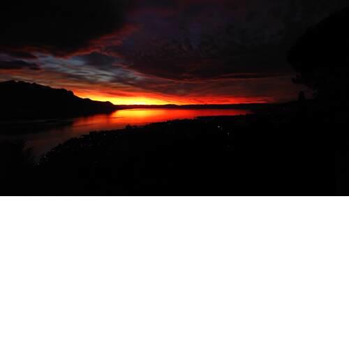 Sunset House with gorgeous view of the lake