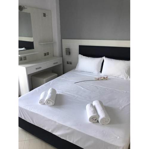 Sunset Rooms Pegia