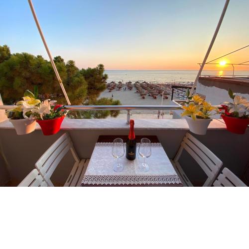Sunset Sea View - Beachfront Balcony - AC - Wifi