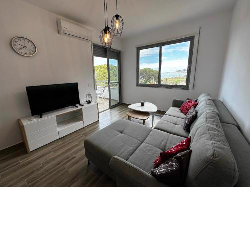 Sunset Seaview Apartment 305