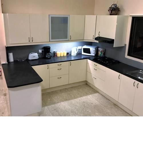 Sunshine Apartment-Fokeon