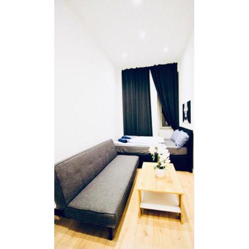 Super Central Cozy 5 BR Shared Apt 10Min Walk to Augarten