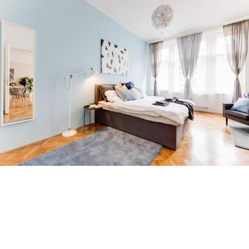 Super comfortable flat in center