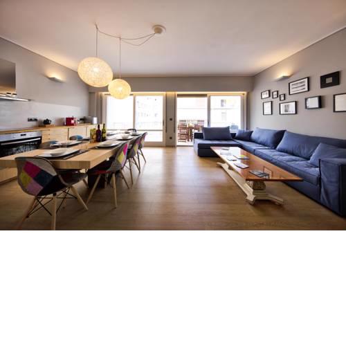 Super modern minimal flat nr metro & arch. Museum