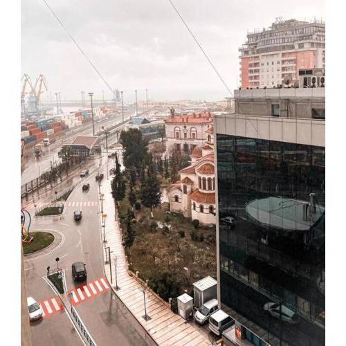 Super Spacious Apartment in City Center
