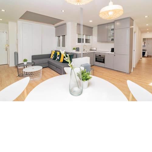 Superb Apartment near Madrid Rio by Batuecas