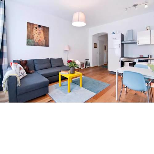 Superb apartment on Danube channel 9 district