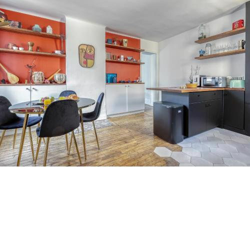 Superb Branded New flat of 50sqm -Heart of Paris 9