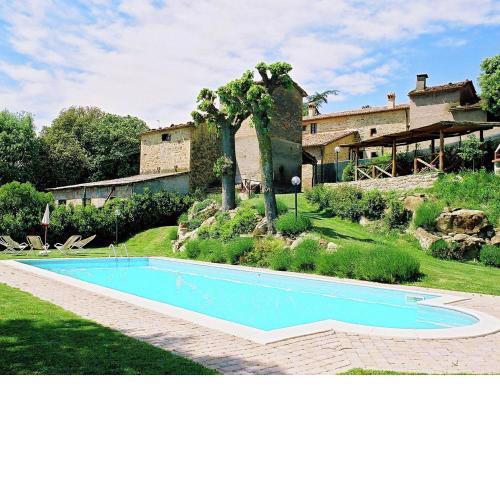 Superb Holiday Home in Umbria With Swimming Pool