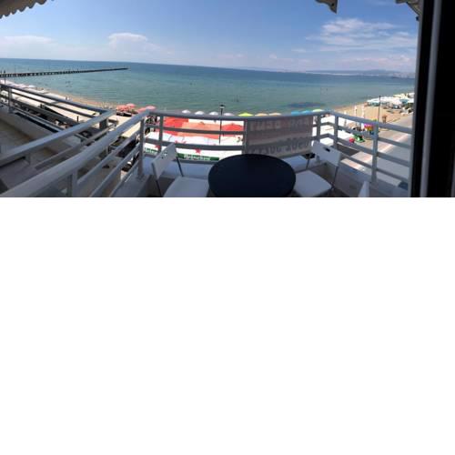 Superb seaview apartment in Peraia