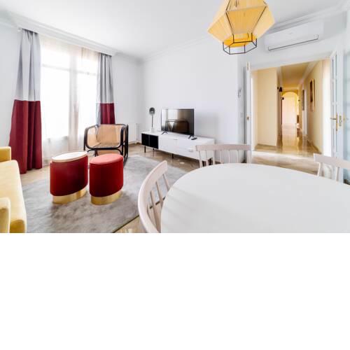 Superb Two Bedroom Apartment Gran Via