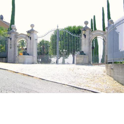 Superb views, elegant & comfortable apartment!