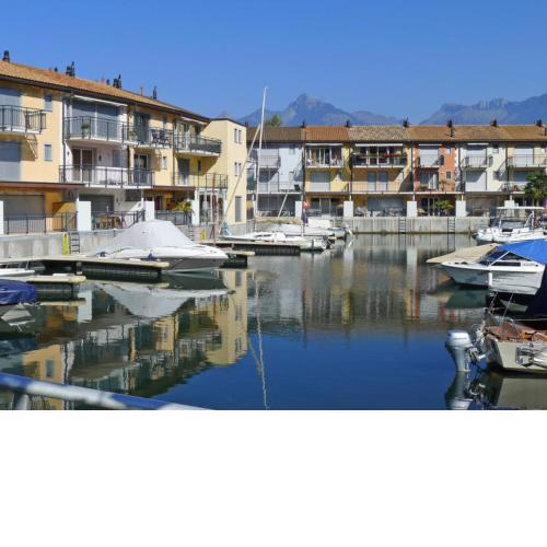 Superbe appartement dans la marina du Bouveret