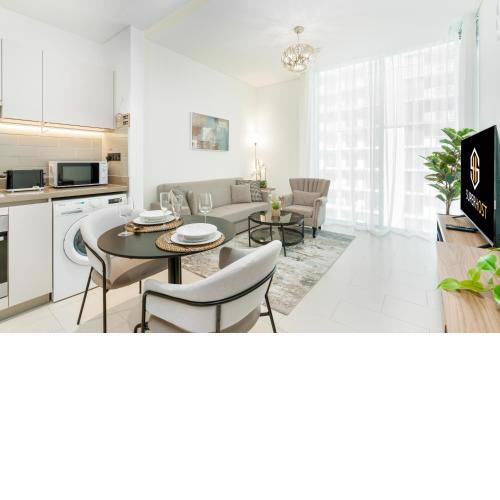 SuperHost - Cozy Condo With Dazzling Cityscape and Canal Views
