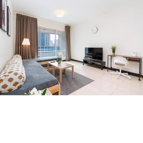 SuperHost - Gorgeous Apartment in JLT Near the Metro Station