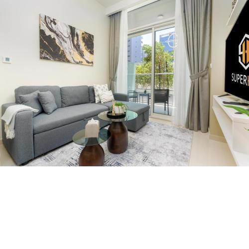 SuperHost - Stylish Apt With Balconies In The Heart of Dubai