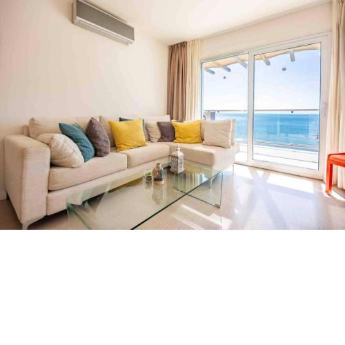 Superior 2 bedroom penthouse, almost on the beach.