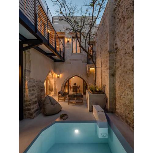 Sutor Chic Manor