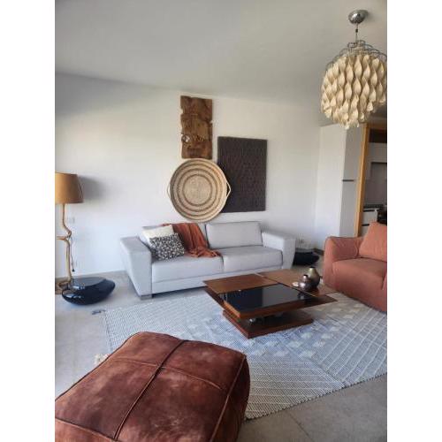 Swan Lake North Coast Luxurious Chalet
