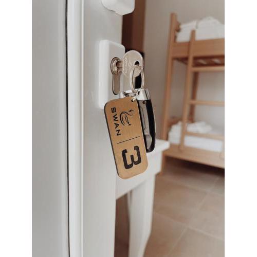 Swan rent rooms