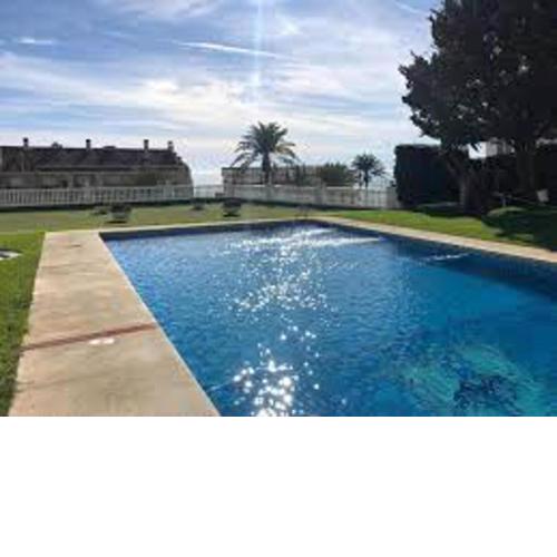 Swans Nook Studio Apartment 50m from beach