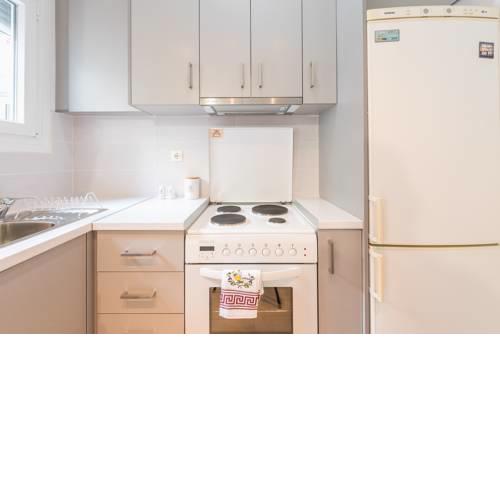 Sweet and Central apt for 2