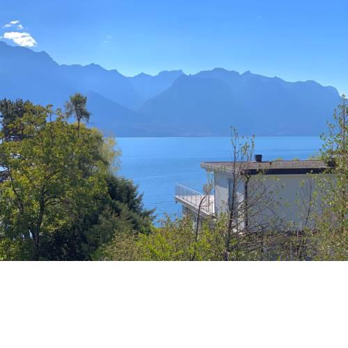 Swiss Riviera Guesthouse Apartments