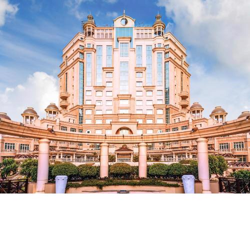 Swissôtel Al Murooj Dubai